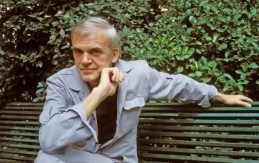 Почина големият романист Милан Кундера
