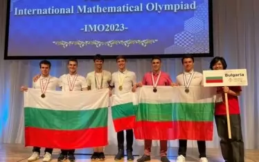 6-има българи взеха медали от най-силното състезание по математика