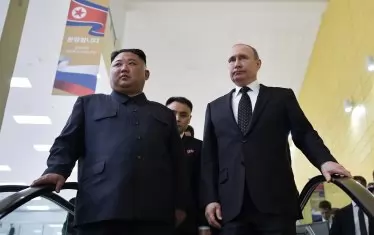 Путин посрещна Ким Чен-ун на космодрум