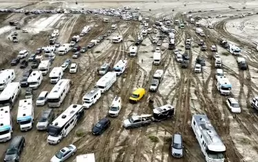 70 000 затънаха в калта на Burning Man