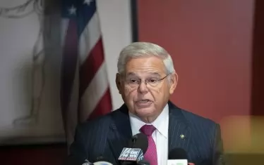 Американски сенатор обясни пари 
в пликове с лоши спомени от Куба