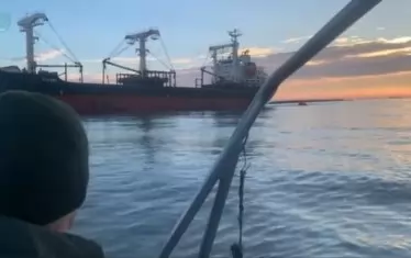 Двама души са ранени на цивилен кораб от руска мина в Черно море