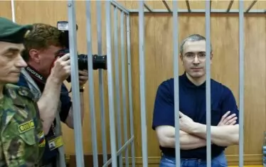 Русия търси Ходорковски отново да го вкара в затвора