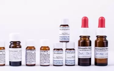 БАН призова две висши училища да се откажат от хомеопатията
