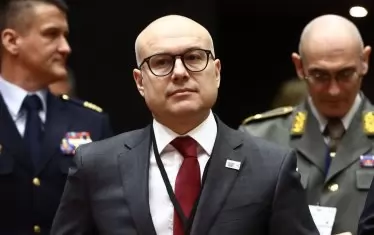 Вучич номинира военния министър за премиер на Сърбия