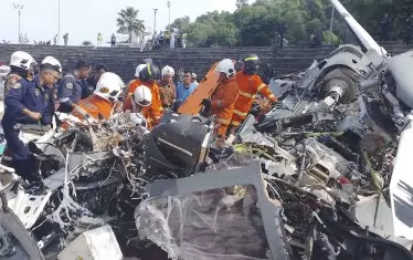Десет души загинаха при сблъсък на хеликоптери в Малайзия