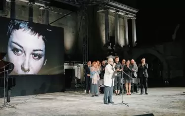 Античният театър приветства 80-годишнината на Цветана Манева
