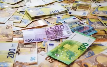 Полицията в Неапол конфискува 48 млн. фалшиви евро