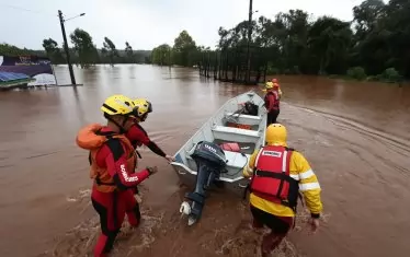 Поне 29 души са загинали при наводнения в Бразилия