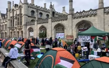 Пропалестински палатки се появиха в Оксфорд и Кеймбридж