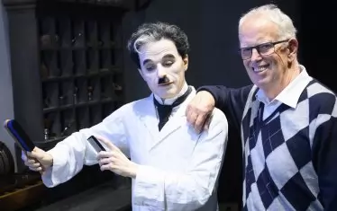 Синът на Чарли Чаплин се среща с български артисти в София и Пловдив