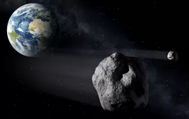 Астероид колкото футболно игрище мина край Земята