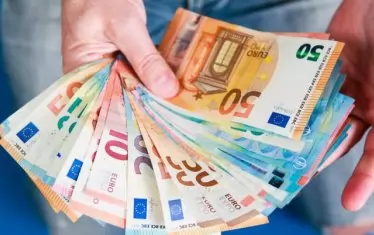 Законът за еврото превръща в банки пощите в малките селища 