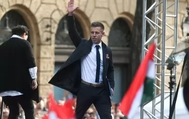 След като изгони Орбан, ЕНП ще приеме съперника му