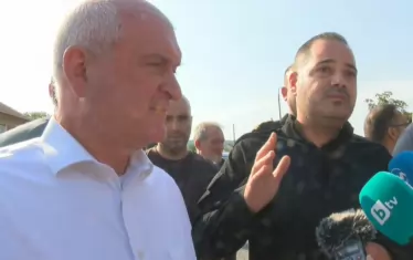 Властта се събра в Мамарчево, за да се хвали за пожарите