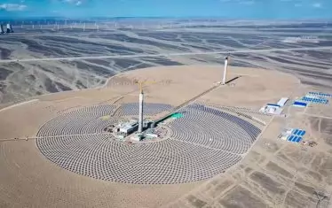 Китай изгражда първия в света двуетажен слънчев концентратор