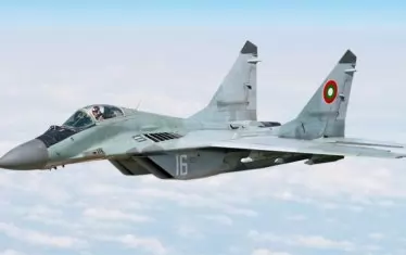Полосата за F-16 в Граф Игнатиево е готова
