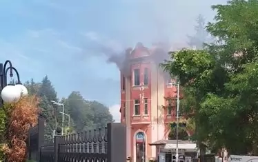 Човек загина при пожар в нелегален хоспис в Банкя