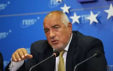 Борисов залага капани на собствената си коалиция