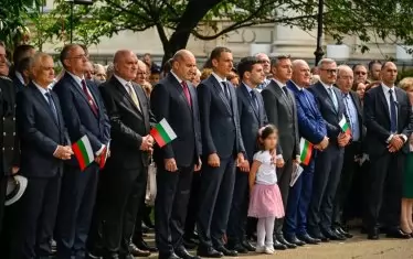 Баш шарлатаните се извиняват прекрасно