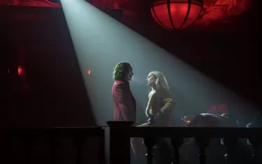 Лейди Гага в дует с "Жокера"