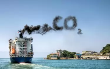 Океанът може да е "склад" за СО2 от товарните кораби