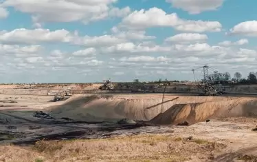 Зеленски не подписва споразумението за редките изкопаеми