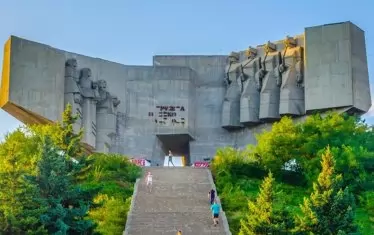 Сердика и съветски паметник отпадат от 5-хилядния списък за приватизация