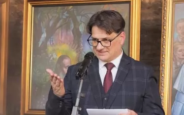 Бачев кърпи сценичните изкуства с нови 34 млн. от бюджета