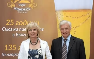 Пет истории за бира на Ивана Радомирова