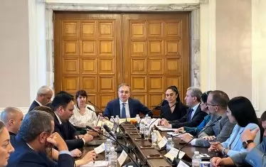 Социалното министерство купува електромобили за домовете