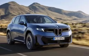 BMW iX3 срещу Mercedes-Benz GLC: кой ще спечели?