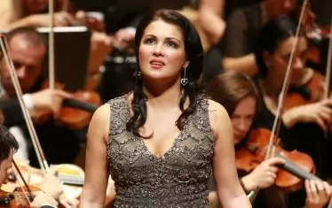 Анна Нетребко замества американско сопрано на концерт в Берлин