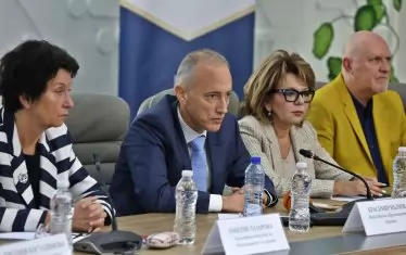 Образованието се връща към модела 4+4+4