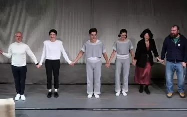 Новият спектакъл на Яна Титова поема на турне