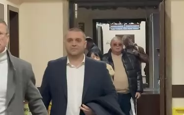 Активисти на ПП-ДБ събират дарения за гаранцията на последния варненски арестант