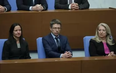 Правителството и честните избори тръгнаха с фал