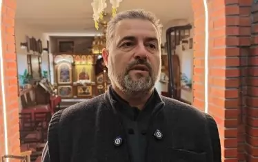 Свещеник бе низвергнат заради
молитви на съвременен български