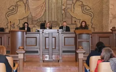 Само прокурорската асоциация остана да брани вечния мандат на Сарафов