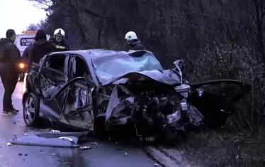 "То е кошмар, не е път": недоволни граждани блокираха Е79