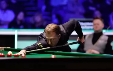 Световният №1 измъкна първи решаващ фрейм през сезона