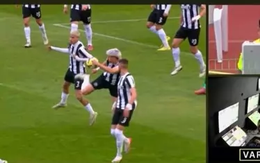 Играта с ръка срещу "Берое" не се брои