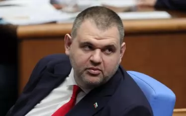 Още двама общинари напуснаха Пеевски и "неговото задкулисие"