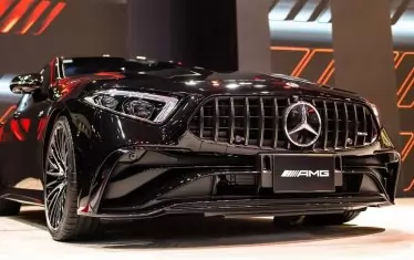 Протести на служителите застрашават производството в Mercedes