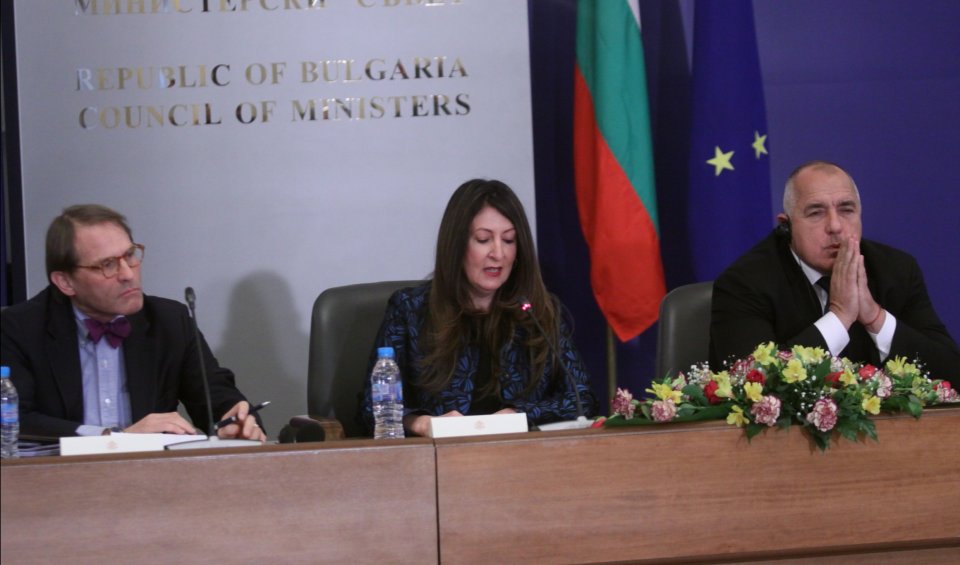 Vizite Za Sash She Padnat No Ne S Nelepata Kampaniya Na Zaharieva Sega